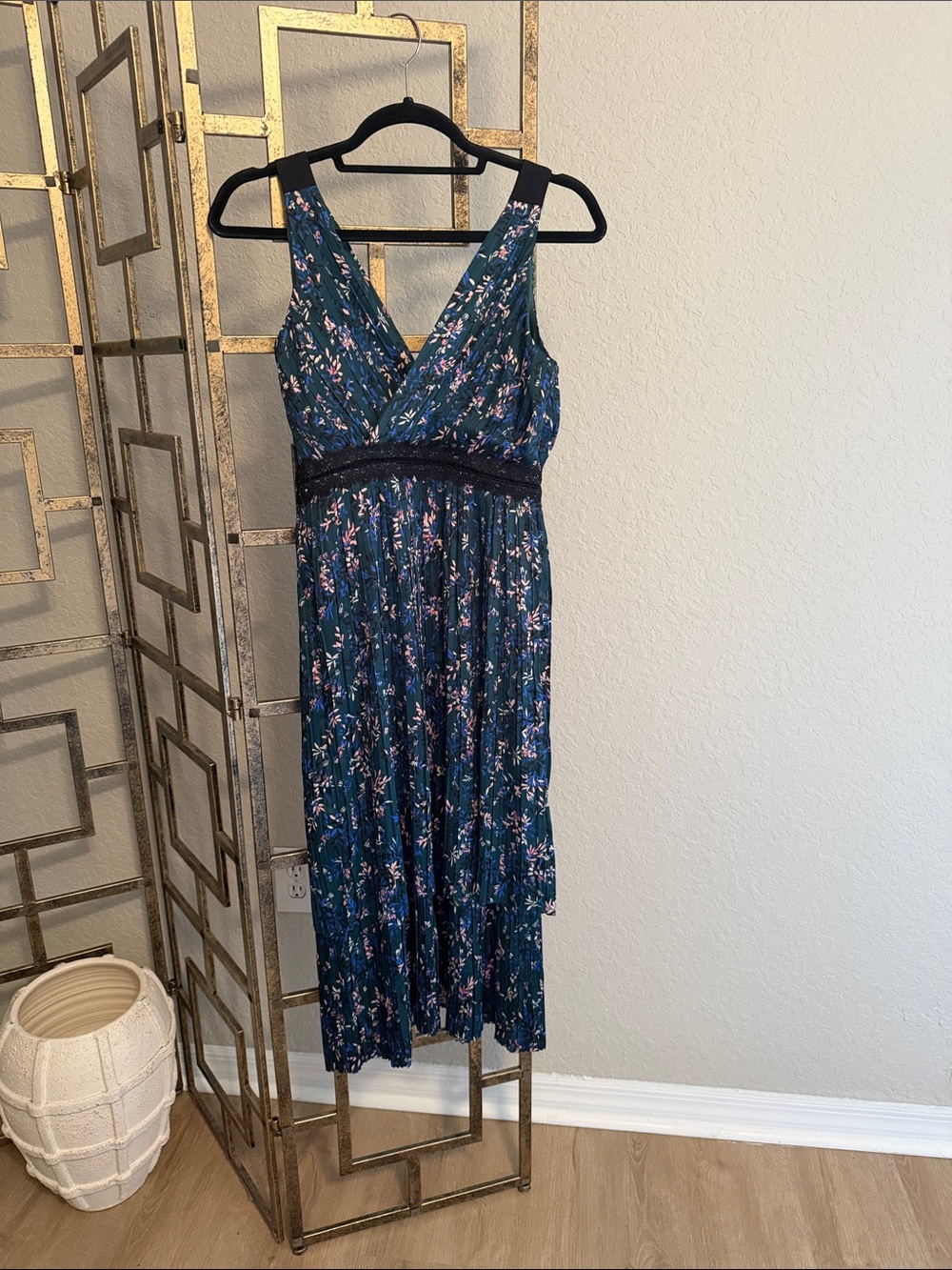 Banana Republic Teal Floral V-Neck Midi Dress with Black Lace Waist